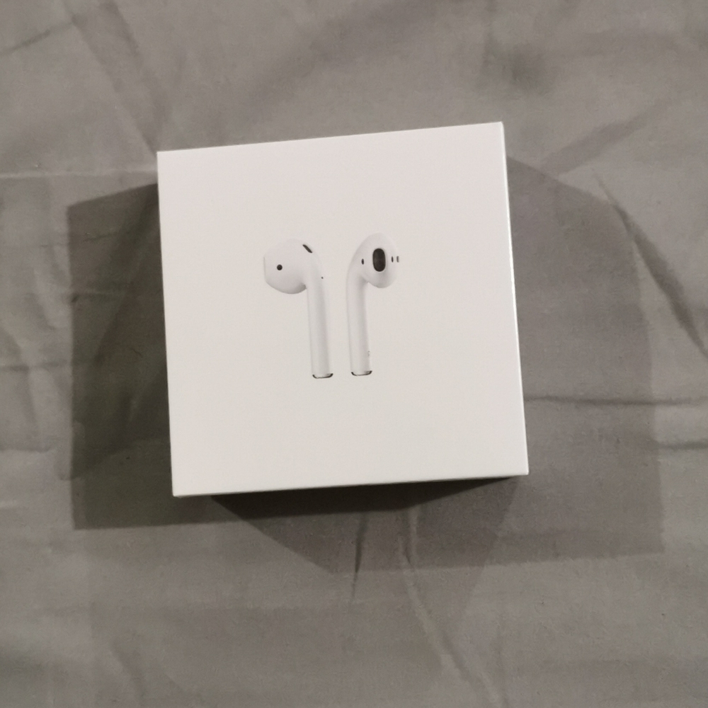 Airpods with charging case